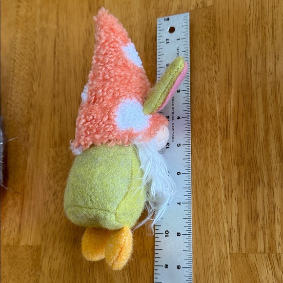 2 Spring Summer Gnomes Decoration Fun Whimsical - Picture 6 of 11